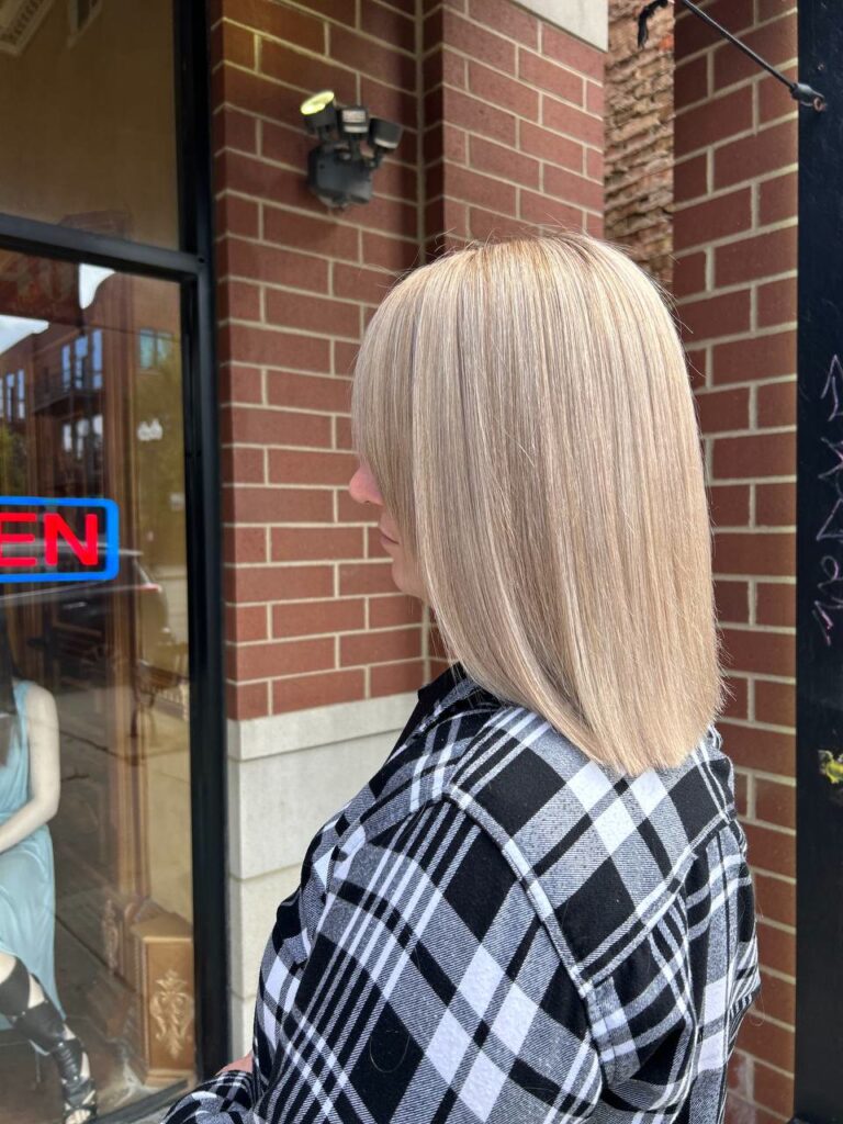 Blonde bob with highlights